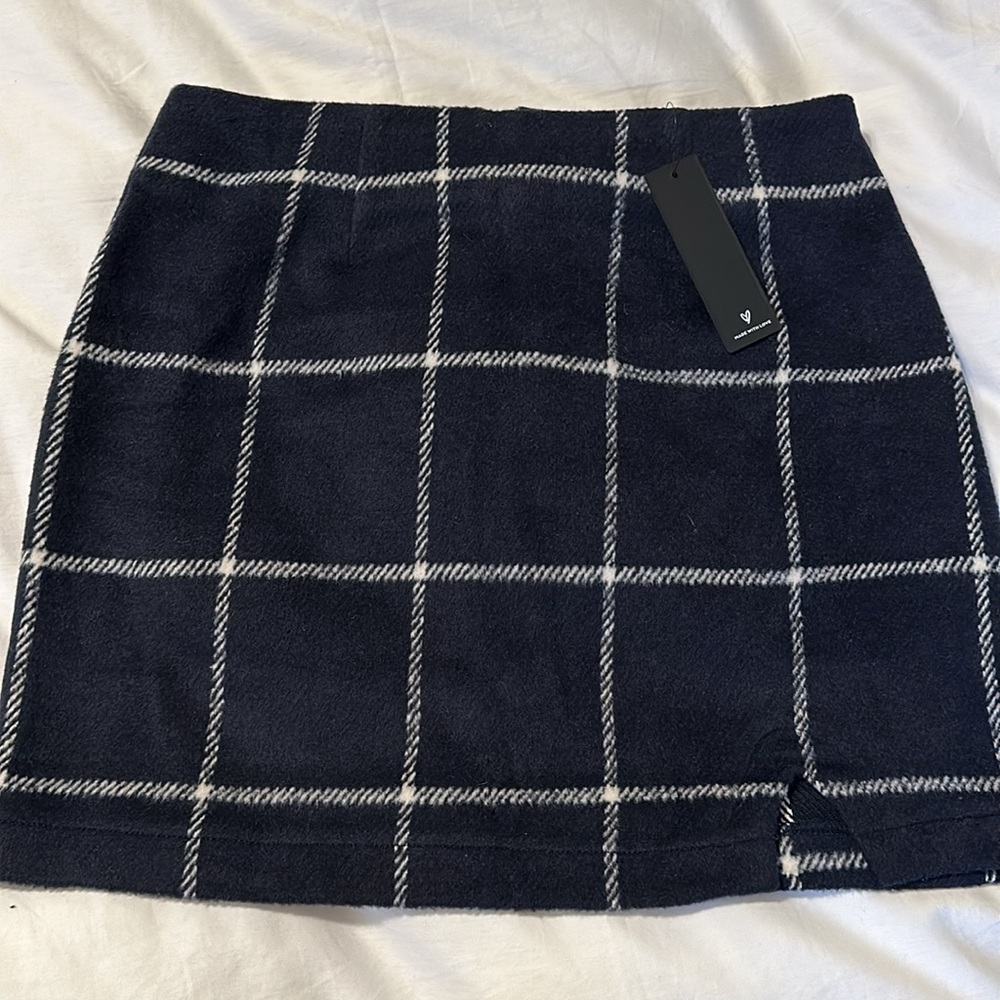 Lulu’s Skirt - Picture 7 of 8